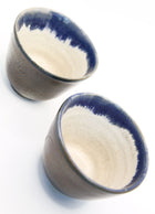FRANCE - DUO DE TASSES À THÉ JAPONISANTES EN GRÈS SCARIFIÉ