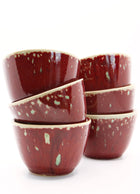 PORTUGAL - TASSE EN GRÈS ROUGE AVEC PETITES TÂCHES VERT DE GRIS (5 pièces)