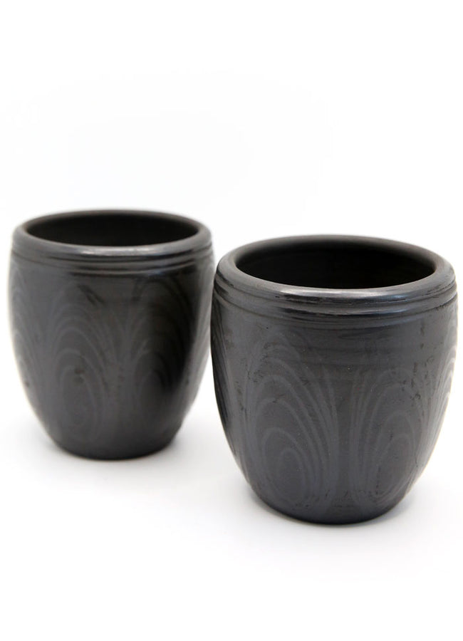 ROUMANIE - LOT DE 2 VERRES EN CÉRAMIQUE NOIR CHARBON DE MARGINEA